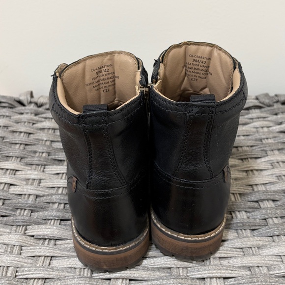 Boots - Picture 4 of 11